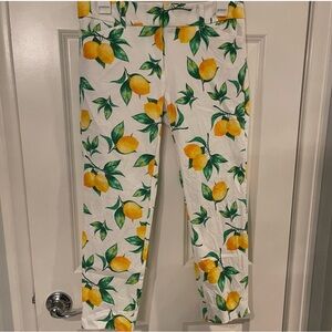 NWOT: New York & Company, lemon print, signature fit stretch cropped capri 4